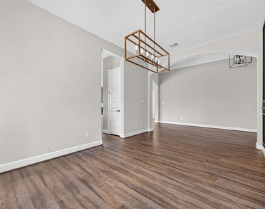 7211 Sylvan Birch Trail - Photo Thumbnail 11