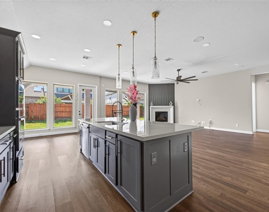 7211 Sylvan Birch Trail - Photo Thumbnail 14