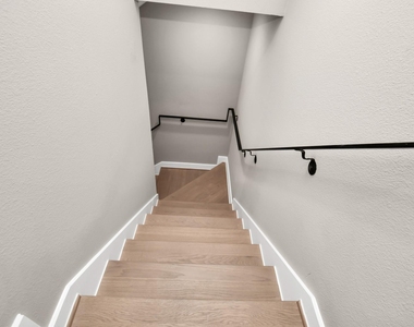 316 Thornton Road - Photo Thumbnail 6
