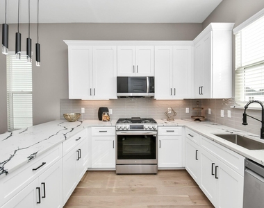 316 Thornton Road - Photo Thumbnail 12
