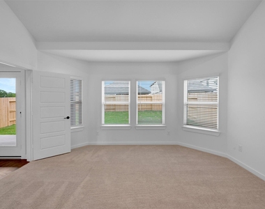 32518 Lantana Fields Road - Photo Thumbnail 7