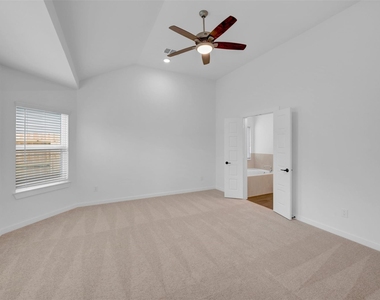 32518 Lantana Fields Road - Photo Thumbnail 8