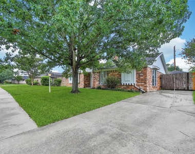 626 Park Knoll Lane - Photo Thumbnail 20