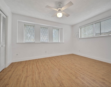 626 Park Knoll Lane - Photo Thumbnail 17