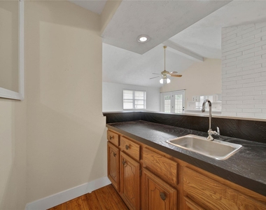626 Park Knoll Lane - Photo Thumbnail 14