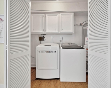 626 Park Knoll Lane - Photo Thumbnail 18