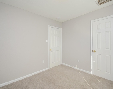 7611 Dyer Street - Photo Thumbnail 21