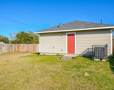 7611 Dyer Street - Photo Thumbnail 26