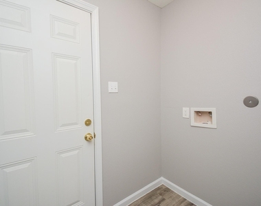 7611 Dyer Street - Photo Thumbnail 24