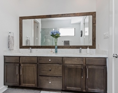 1814 Bingham Street - Photo Thumbnail 7