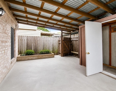 1607 Alabama Street - Photo Thumbnail 15