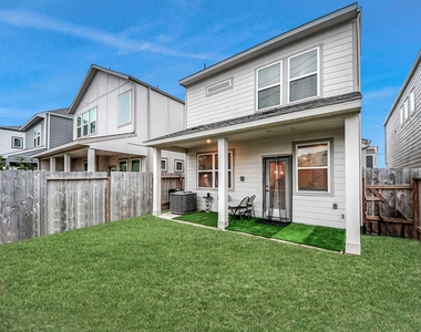 8207 Rising Stream Drive - Photo Thumbnail 2
