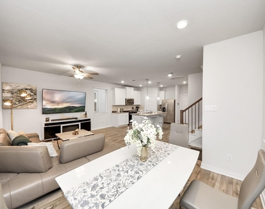 8207 Rising Stream Drive - Photo Thumbnail 12