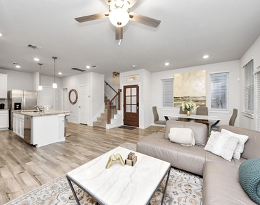 8207 Rising Stream Drive - Photo Thumbnail 10