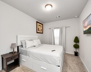 8207 Rising Stream Drive - Photo Thumbnail 31