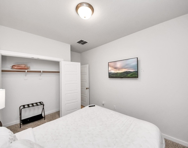 8207 Rising Stream Drive - Photo Thumbnail 27