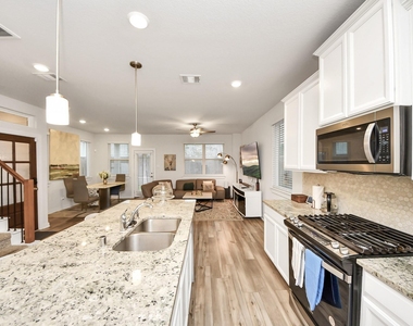 8207 Rising Stream Drive - Photo Thumbnail 16