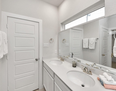 8207 Rising Stream Drive - Photo Thumbnail 41