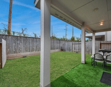 8207 Rising Stream Drive - Photo Thumbnail 3