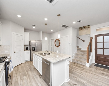 8207 Rising Stream Drive - Photo Thumbnail 14