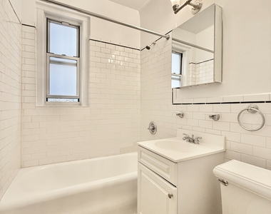 West 13th Street & 6th Avenue - Photo Thumbnail 6
