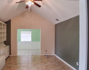 4315 Baneway Drive - Photo Thumbnail 5