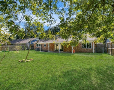 9622 Vilven Lane - Photo Thumbnail 35