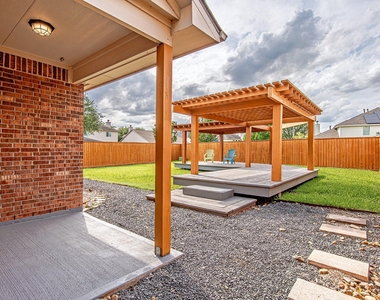 7507 Trail Hollow - Photo Thumbnail 34