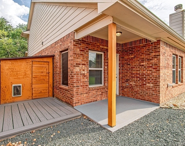 7507 Trail Hollow - Photo Thumbnail 37