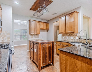 7507 Trail Hollow - Photo Thumbnail 13