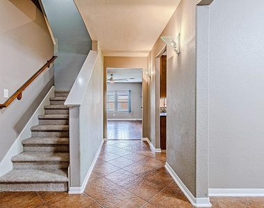 7507 Trail Hollow - Photo Thumbnail 8