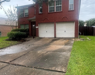 2842 Sandberry Drive - Photo Thumbnail 2