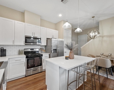 5620 Madison Street - Photo Thumbnail 4