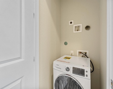 5620 Madison Street - Photo Thumbnail 16