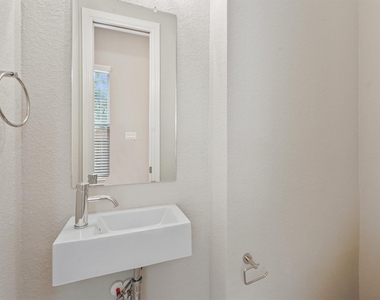 5620 Madison Street - Photo Thumbnail 7