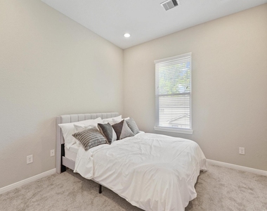 5620 Madison Street - Photo Thumbnail 13