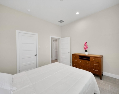 2003 Marthoman Drive - Photo Thumbnail 22