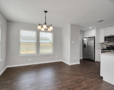 15426 Appleridge Drive - Photo Thumbnail 5