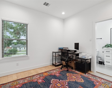 2607 Rosalie Street - Photo Thumbnail 16