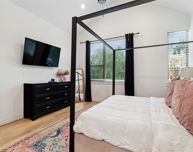 2607 Rosalie Street - Photo Thumbnail 22