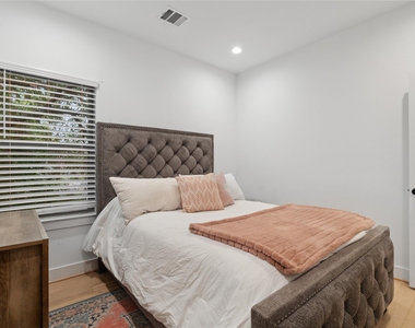 2607 Rosalie Street - Photo Thumbnail 17
