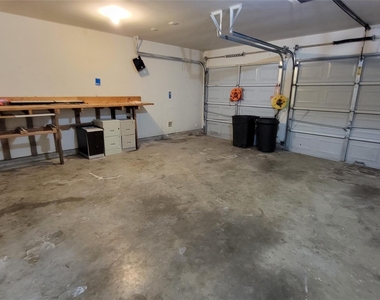 4831 Dark Canyon Court - Photo Thumbnail 19
