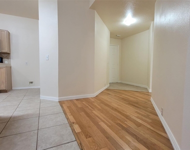 4831 Dark Canyon Court - Photo Thumbnail 13