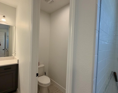 2245 Reeling Circle - Photo Thumbnail 33