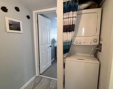 190 E Olmstead Drive - Photo Thumbnail 17