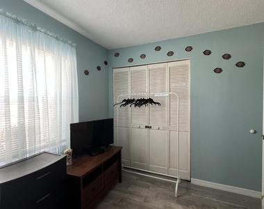 190 E Olmstead Drive - Photo Thumbnail 21