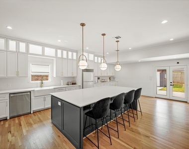 5630 Lymbar Drive - Photo Thumbnail 15