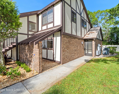 751 Greenwood Manor Circle - Photo Thumbnail 2