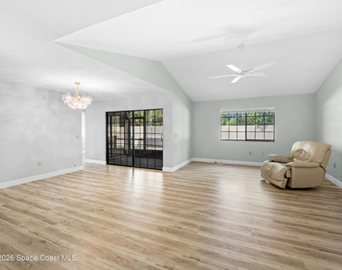 751 Greenwood Manor Circle - Photo Thumbnail 4