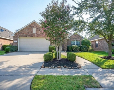 7102 Thistlewood Park Court - Photo Thumbnail 29